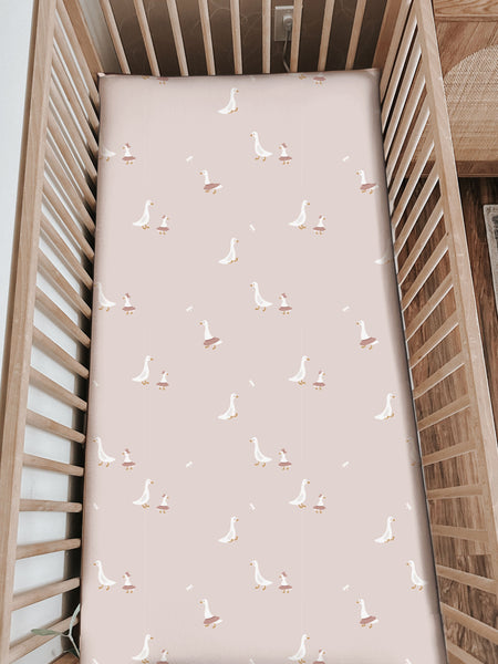 günamüna Crib Sheet - Tutu Goose